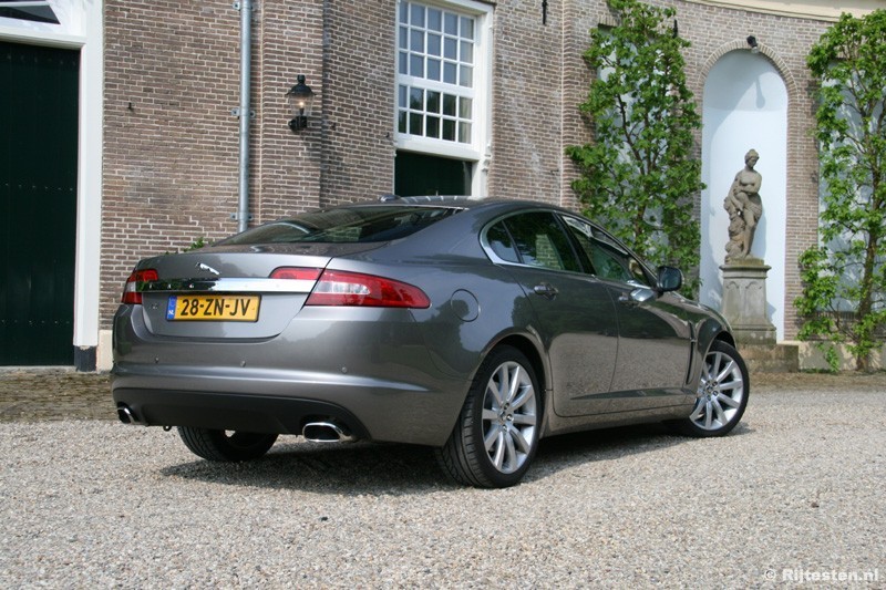 Jaguar XF 2.7D Premium Luxury