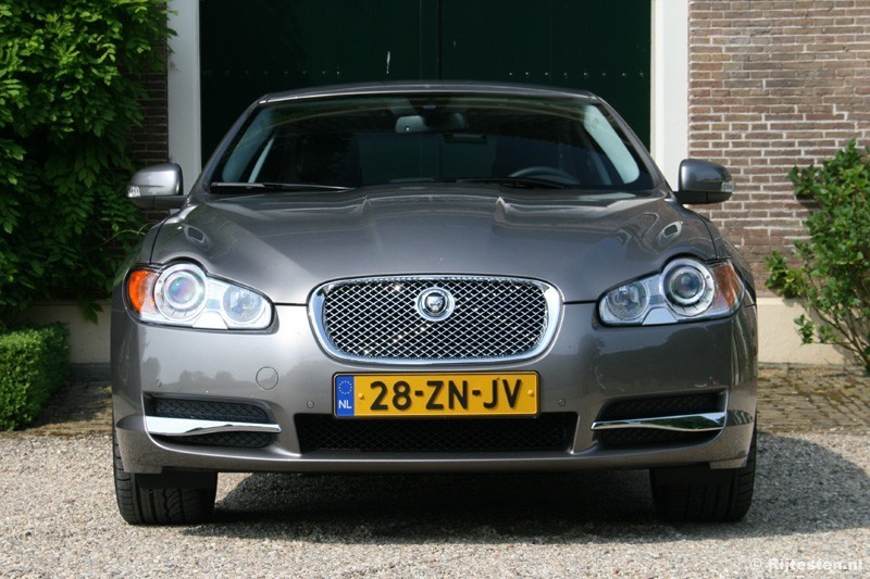 Jaguar XF 2.7D Premium Luxury