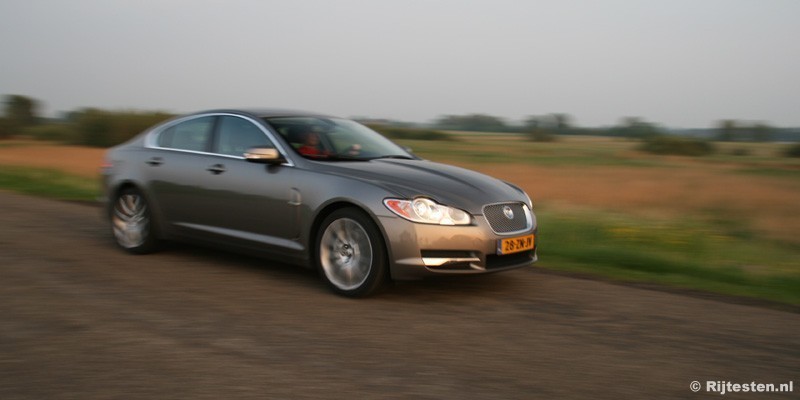 Jaguar XF 2.7D Premium Luxury