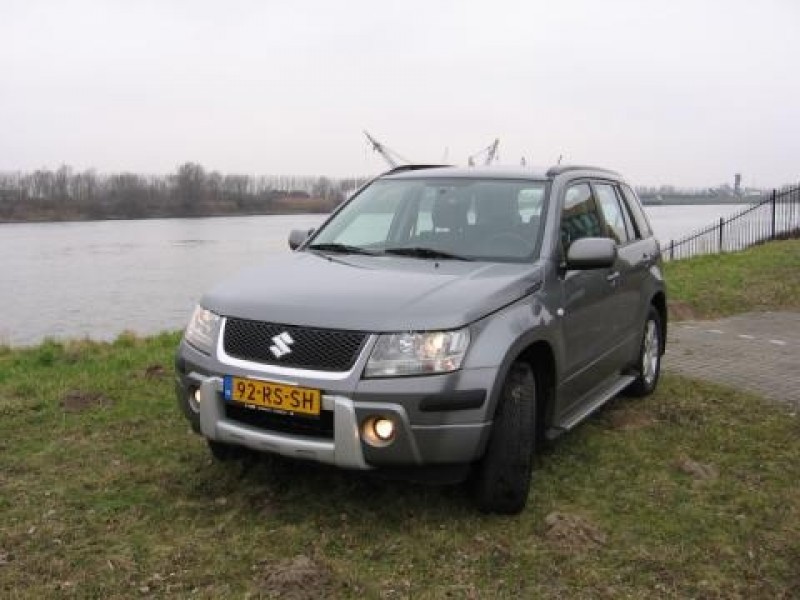 Suzuki Grand Vitara 2.0i-16V Exclusive