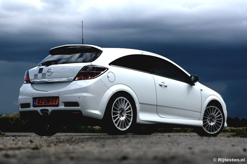 Opel Astra GTC OPC  Nürburgring Edition