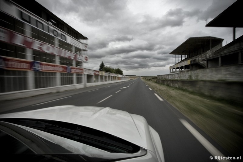 Mercedes-Benz C 63 AMG  