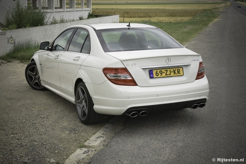 Mercedes-Benz C 63 AMG  