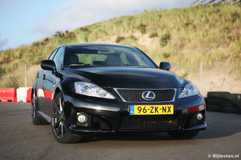 Lexus IS-F  5.0 V8