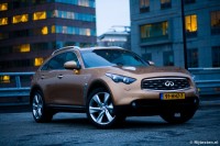 Infiniti FX50 S 5.0 V8 VVEL 