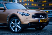 Infiniti FX50 S 5.0 V8 VVEL 