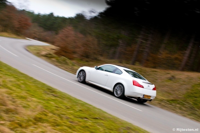 Infiniti G37S Coupé  