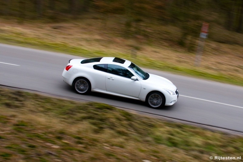 Infiniti G37S Coupé  