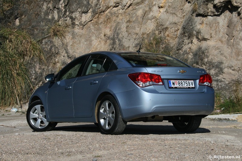 Chevrolet Cruze 1.6 LS