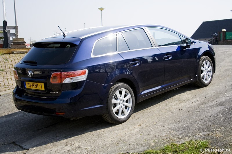 Toyota Avensis 1.8 VVT-i Wagon Panoramic Business