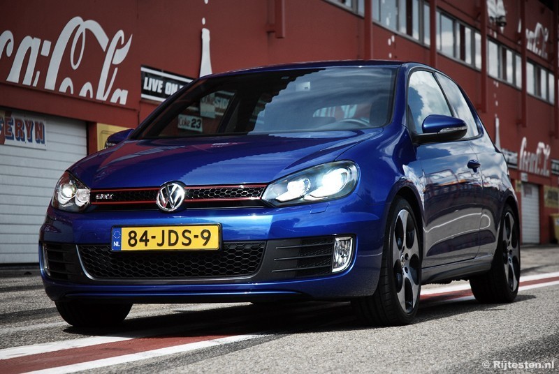 Volkswagen Golf GTI 2.0 TSI 