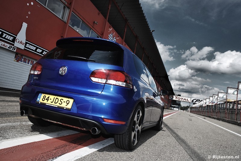 Volkswagen Golf GTI 2.0 TSI 