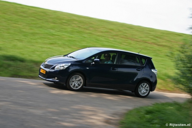 Toyota Verso 1.8 VVT-i Panoramic Business