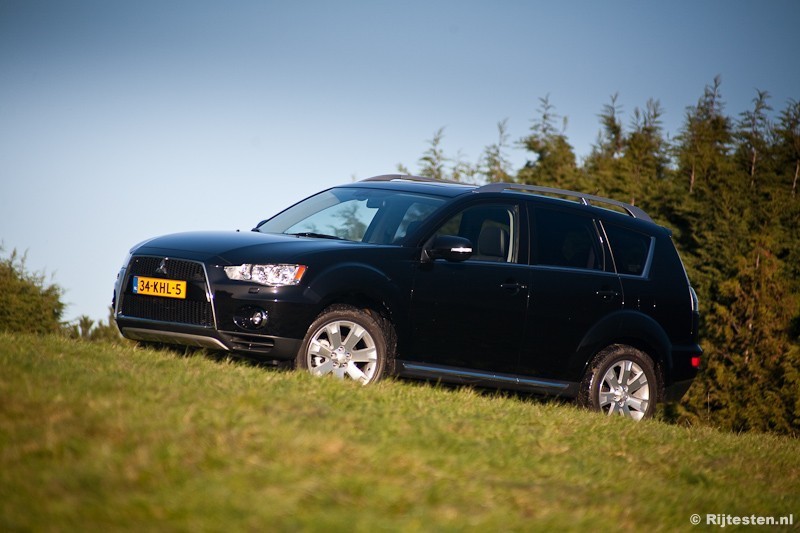 Mitsubishi Outlander 2.2 DI-D  Instyle TC-SST 4WD