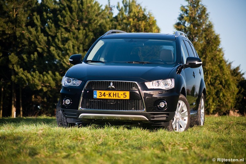 Mitsubishi Outlander 2.2 DI-D  Instyle TC-SST 4WD