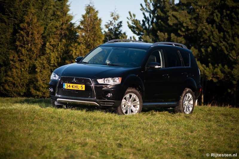 Mitsubishi Outlander 2.2 DI-D  Instyle TC-SST 4WD