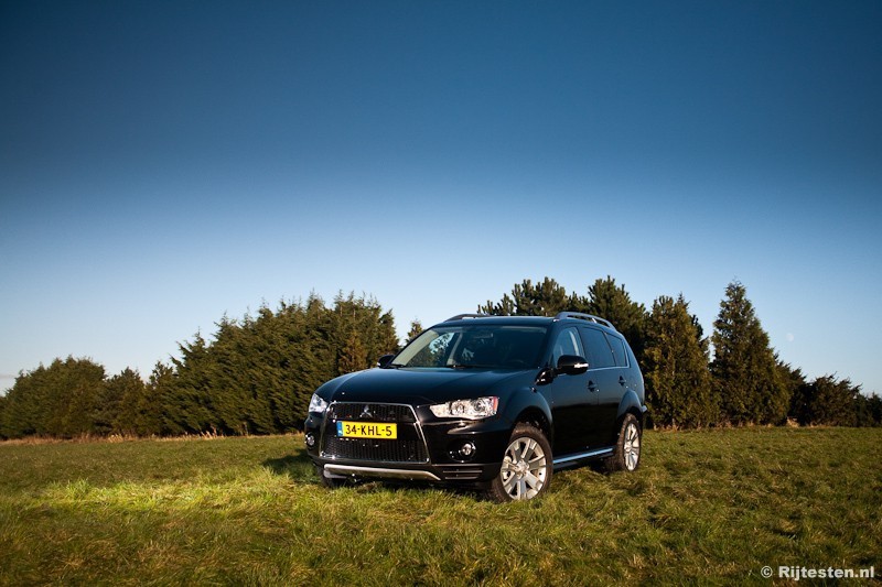 Mitsubishi Outlander 2.2 DI-D  Instyle TC-SST 4WD