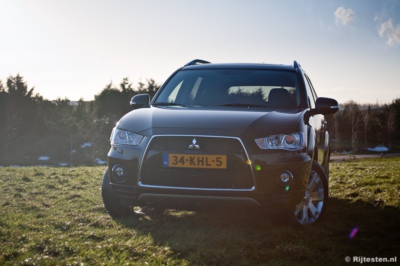 Mitsubishi Outlander 2.2 DI-D  Instyle TC-SST 4WD