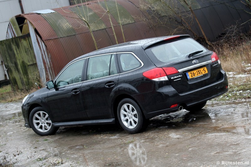 Subaru Legacy Touring Wagon 2.0i Executive Lineartronic