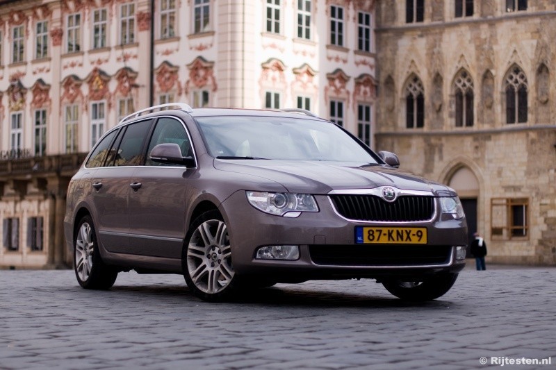 Skoda Superb Combi 1.8 TSI DSG Elegance