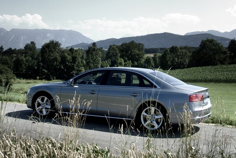 Audi A8L 6.3 W12 quattro 