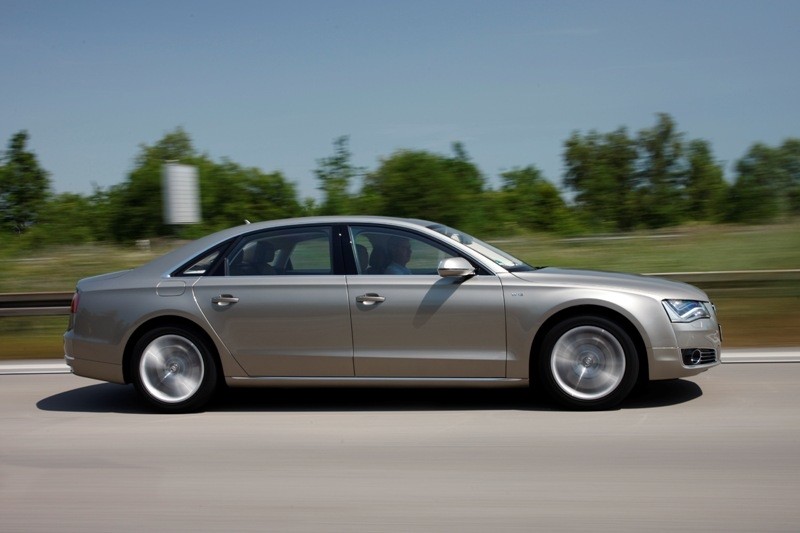 Audi A8L 6.3 W12 quattro 