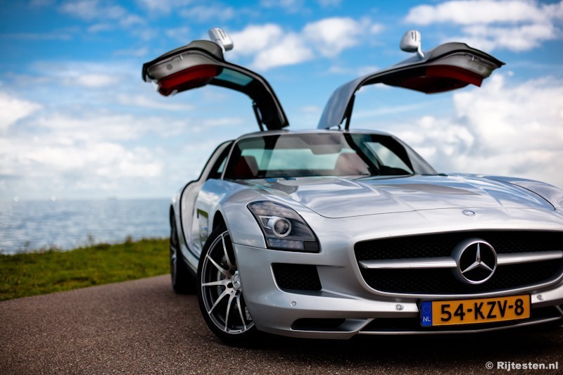 Mercedes-Benz SLS AMG  