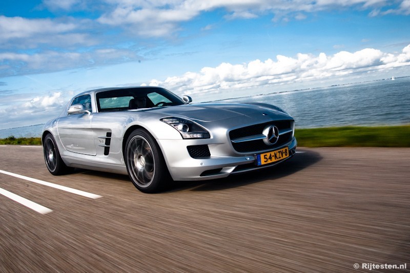 Mercedes-Benz SLS AMG  