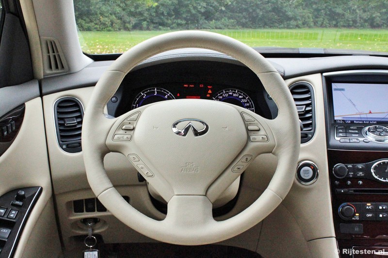 Infiniti EX 30d GT Premium