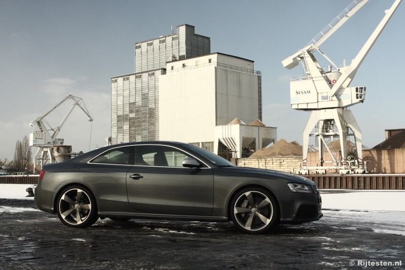 Audi RS 5 Coupé 4.2 FSI quattro  