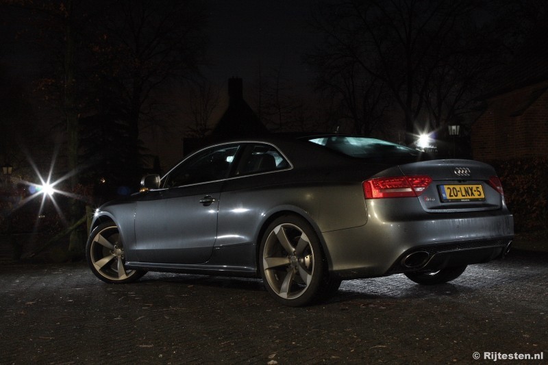 Audi RS 5 Coupé 4.2 FSI quattro  