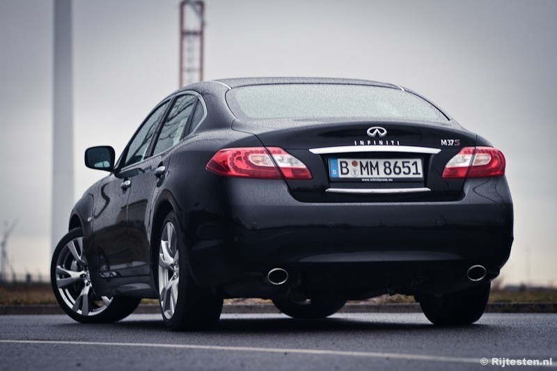 Infiniti M37S  Premium