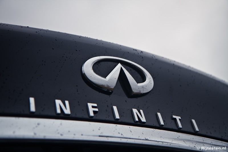 Infiniti M37S  Premium