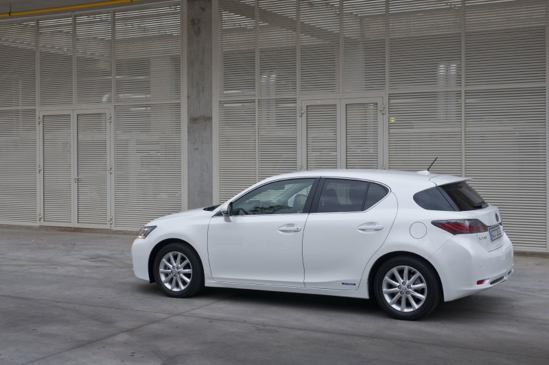 Lexus CT 200h  