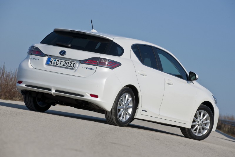 Lexus CT 200h  