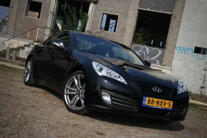 Hyundai Genesis Coupé 3.8 V6 