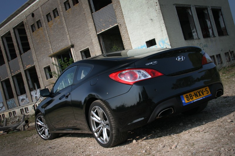 Hyundai Genesis Coupé 3.8 V6 