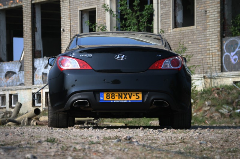 Hyundai Genesis Coupé 3.8 V6 