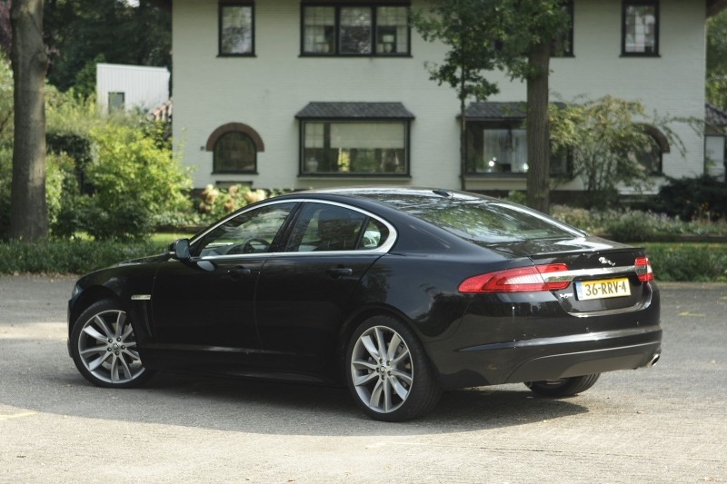 Jaguar XF 2.2D 