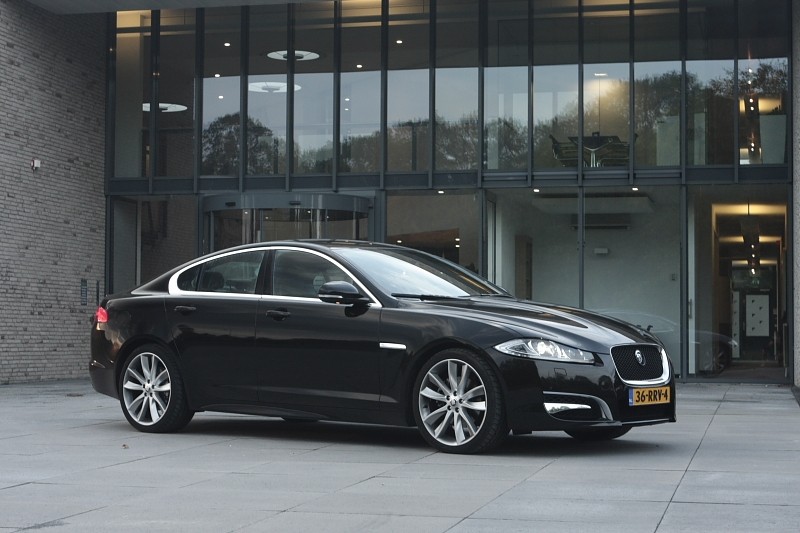 Jaguar XF 2.2D 