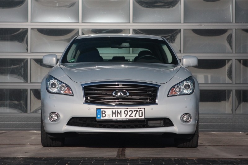 Infiniti M35h  GT Premium