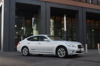 Infiniti M35h  GT Premium