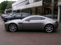 Aston Martin V8 Vantage  