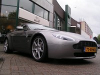 Aston Martin V8 Vantage  