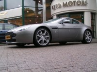 Aston Martin V8 Vantage  