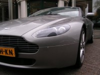 Aston Martin V8 Vantage  