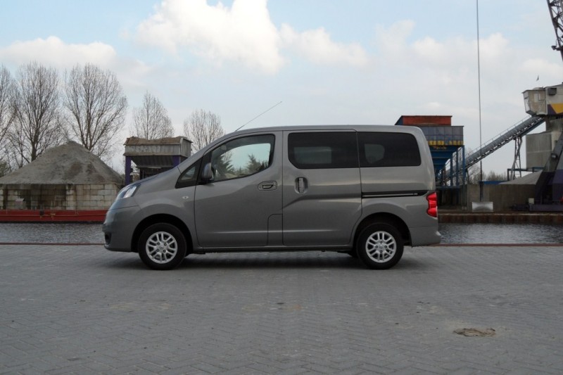 Nissan Evalia 1.6 Acenta