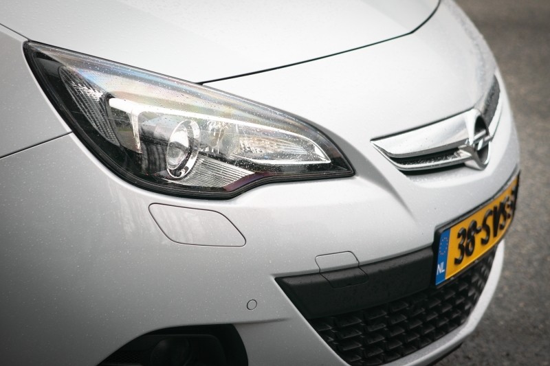 Opel Astra GTC 1.4 Turbo Sport