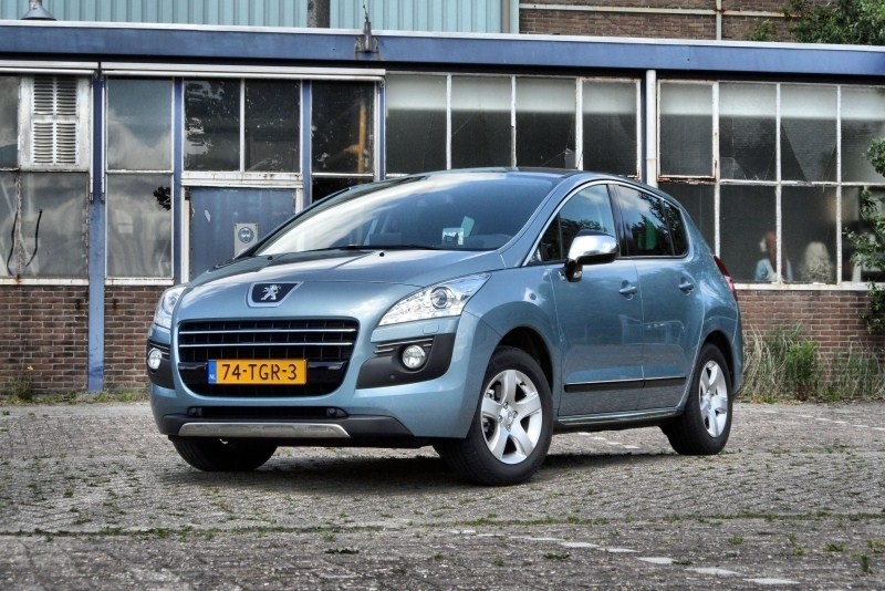 Peugeot 3008 HYbrid4 