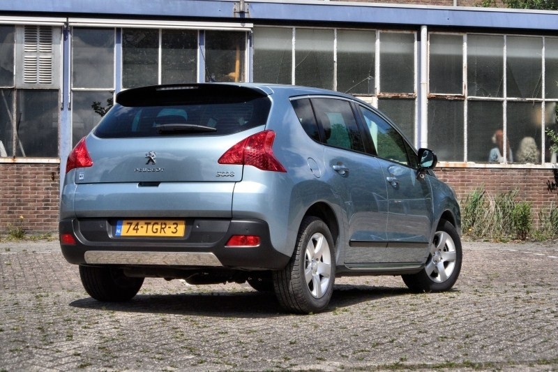 Peugeot 3008 HYbrid4 